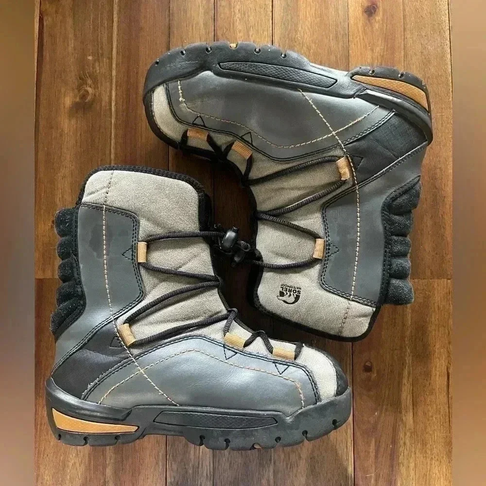 Sorel Sneaky Pete boots kids size 1